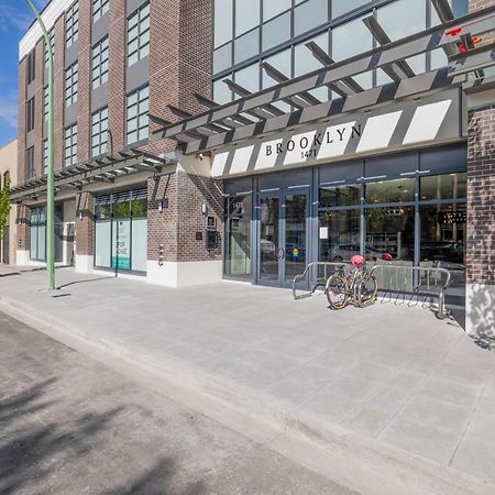 Brand New Luxury Downtown Near The Beach #13 Kelowna Esterno foto