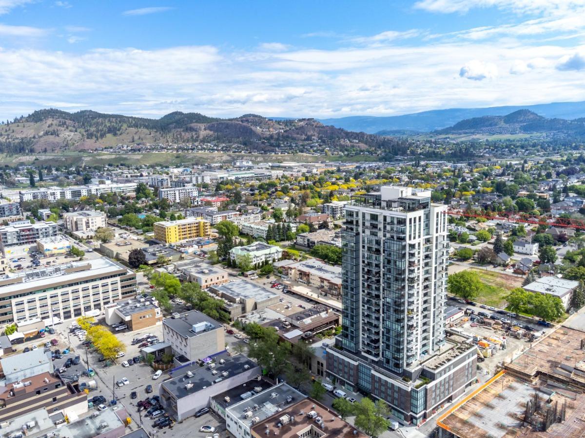 Brand New Luxury Downtown Near The Beach #13 Kelowna Esterno foto